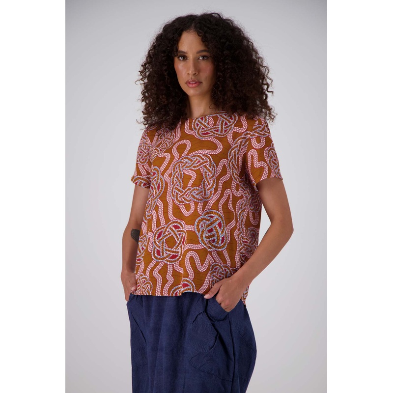 Loveknots Top Caramel in Seersucker